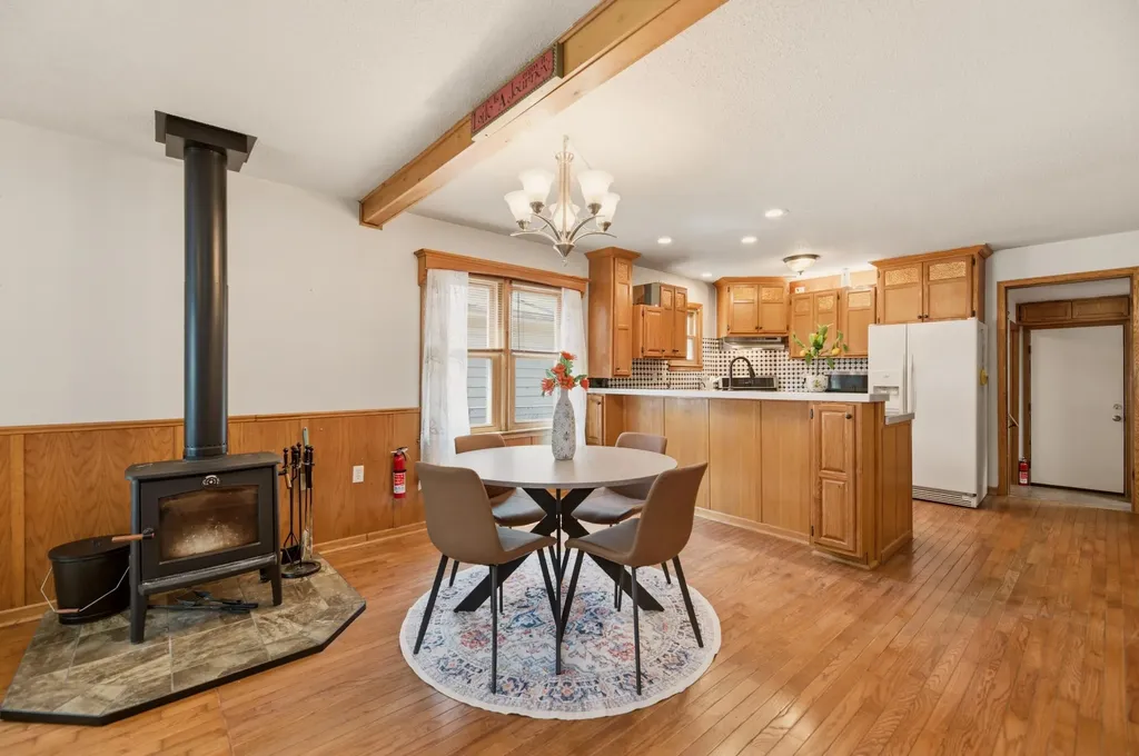 2110 Oak Street Harper KS 67058