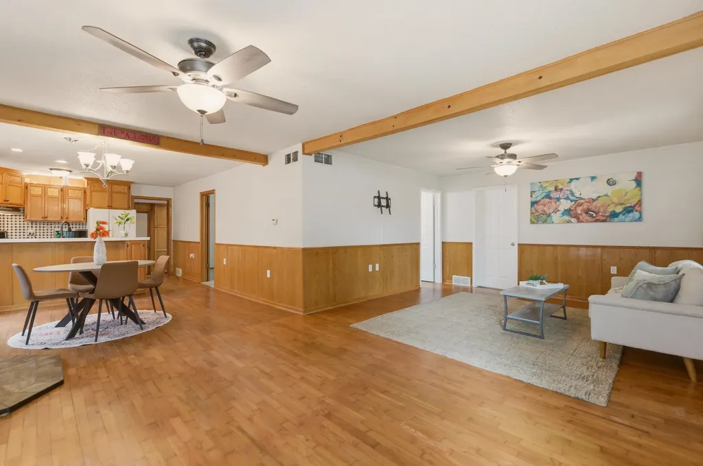 2110 Oak Street Harper KS 67058