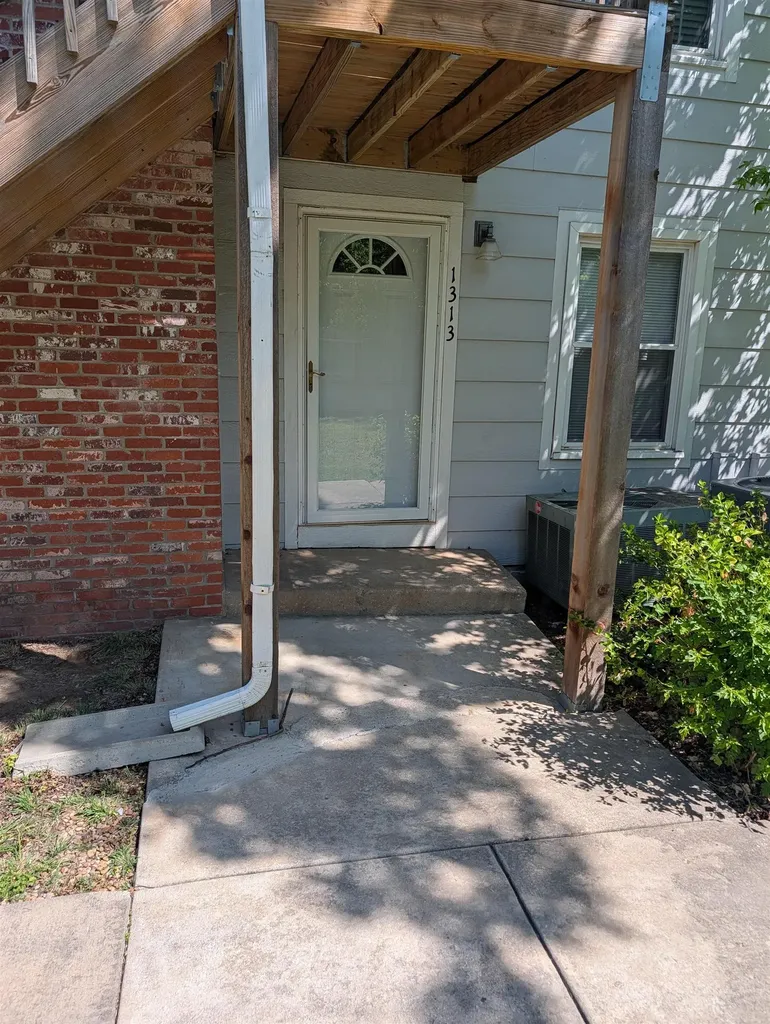 1717 S Cypress Wichita KS 67207