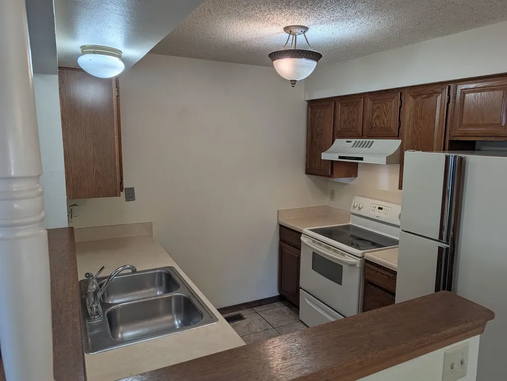 1717 S Cypress Wichita KS 67207
