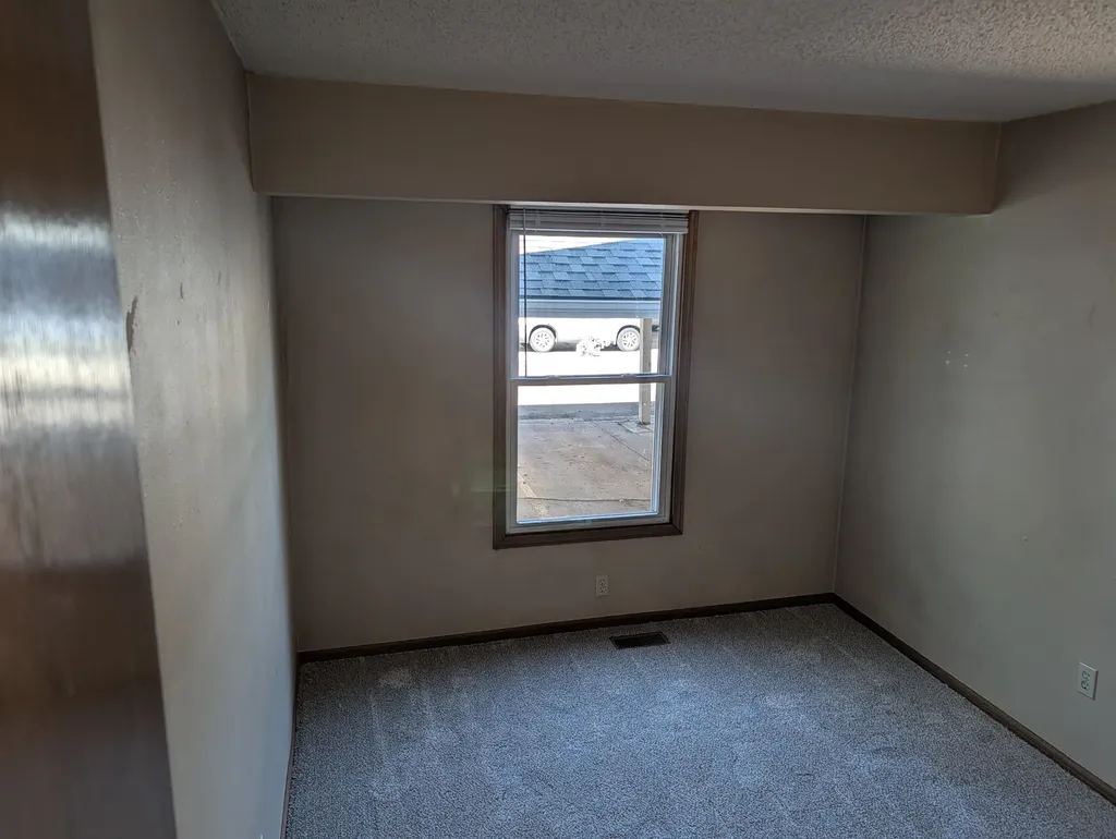 1717 S Cypress Wichita KS 67207