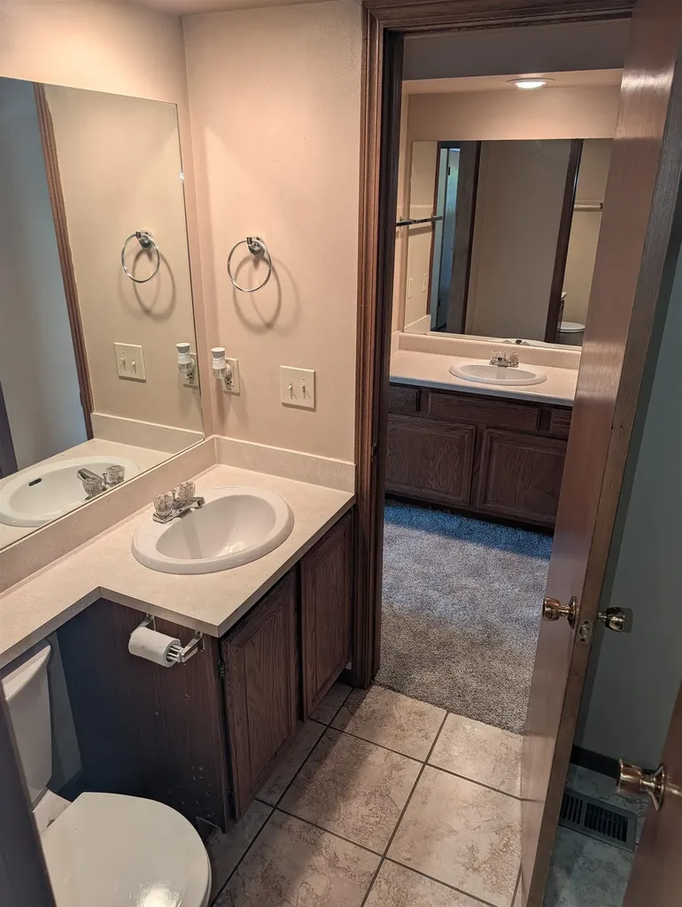 1717 S Cypress Wichita KS 67207