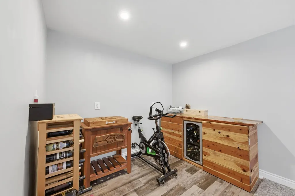 1305 S Gateway Wichita KS 67230