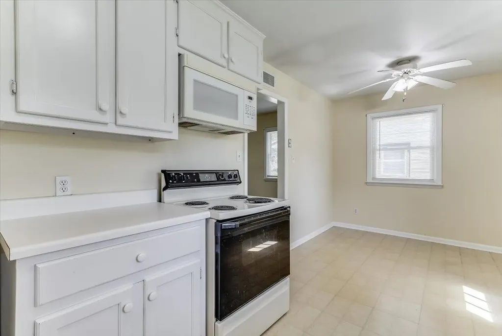 3368 S Vine Wichita KS 67217