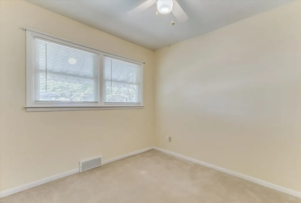 3368 S Vine Wichita KS 67217