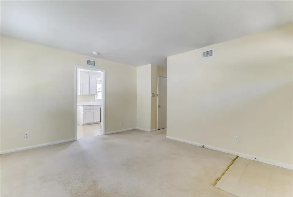 3368 S Vine Wichita KS 67217