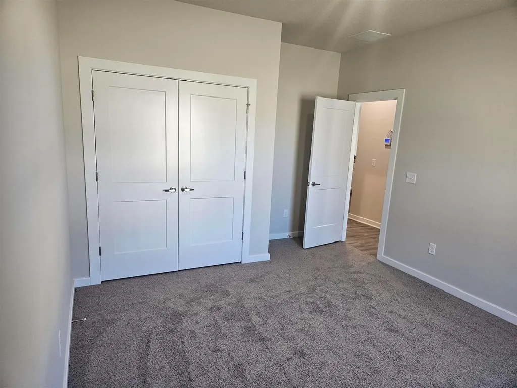 960 N Forestview Street Wichita KS 67235
