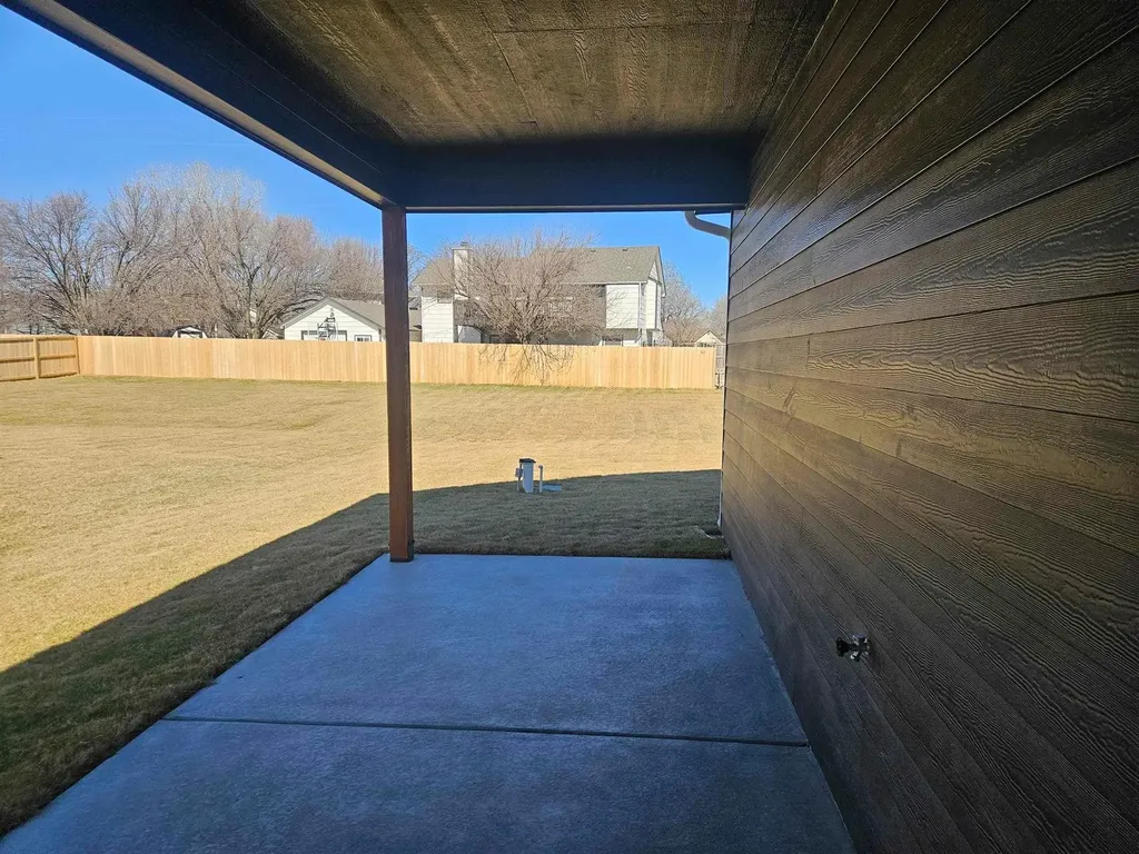 960 N Forestview Street Wichita KS 67235