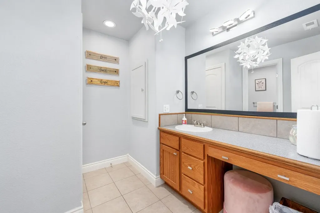 1460 E 117th Court N Sedgwick KS 67135