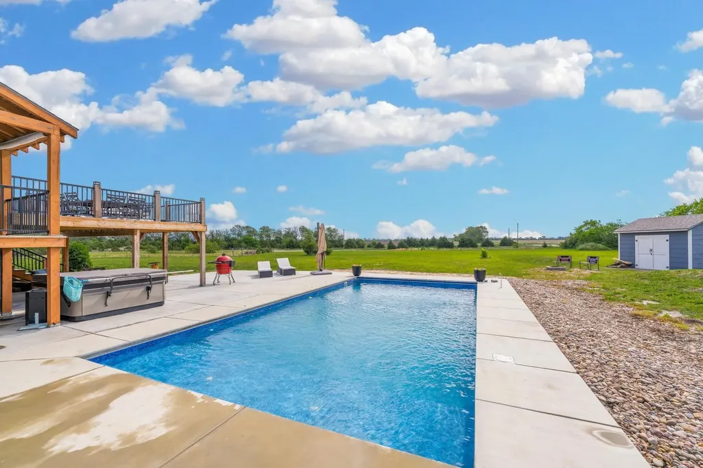 1460 E 117th Court N Sedgwick KS 67135