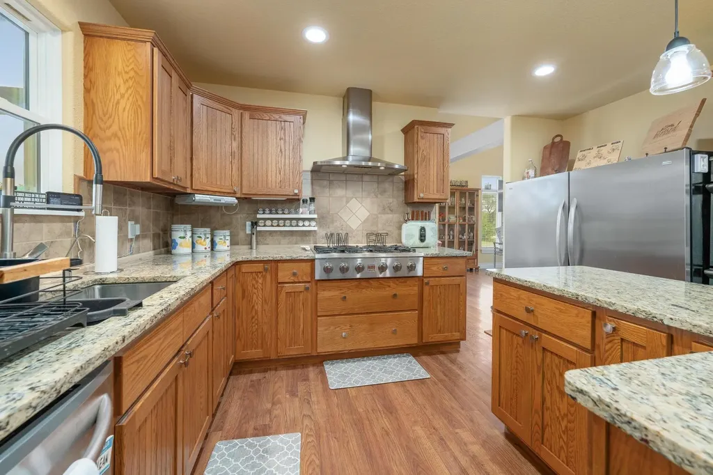 1460 E 117th Court N Sedgwick KS 67135
