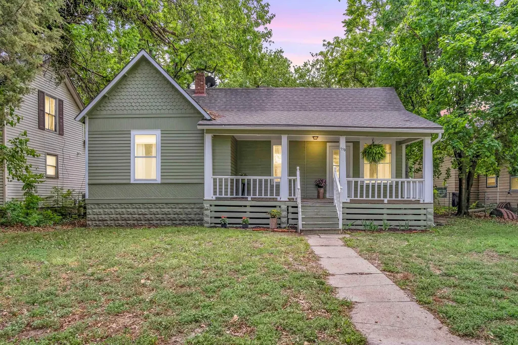 119 E 14th Street Newton KS 67114
