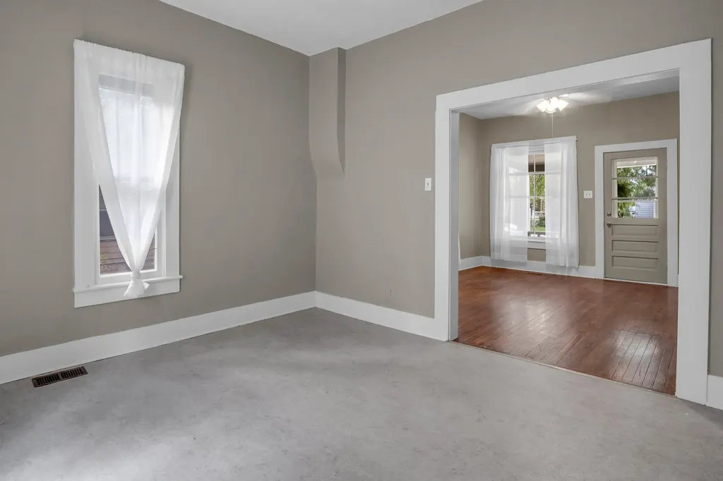 119 E 14th Street Newton KS 67114