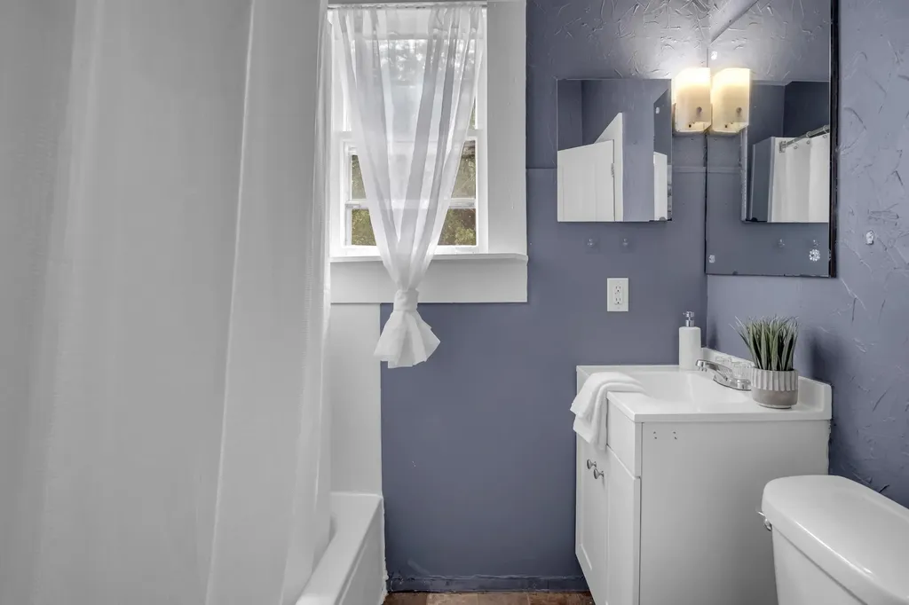 119 E 14th Street Newton KS 67114
