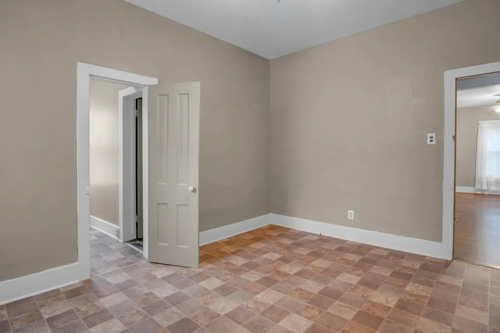 119 E 14th Street Newton KS 67114