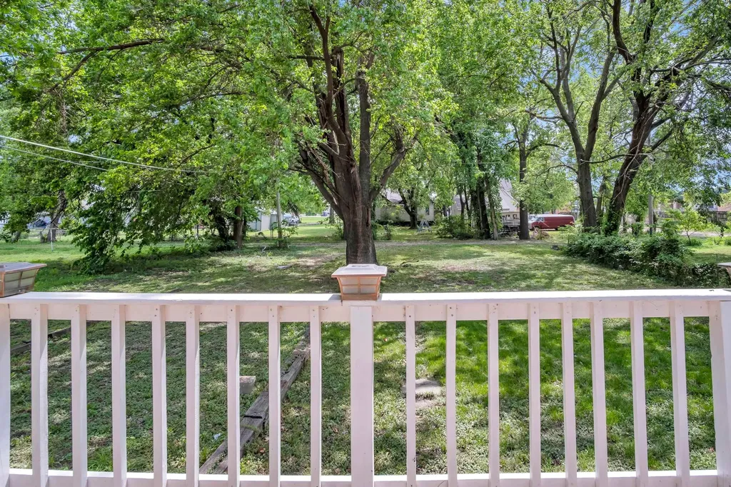 119 E 14th Street Newton KS 67114