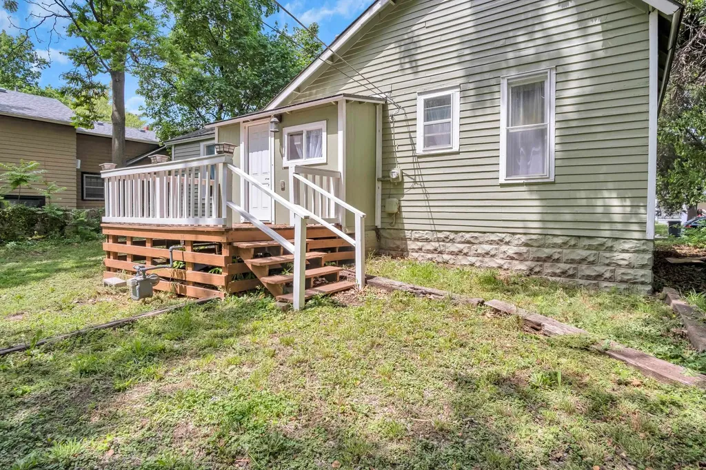 119 E 14th Street Newton KS 67114