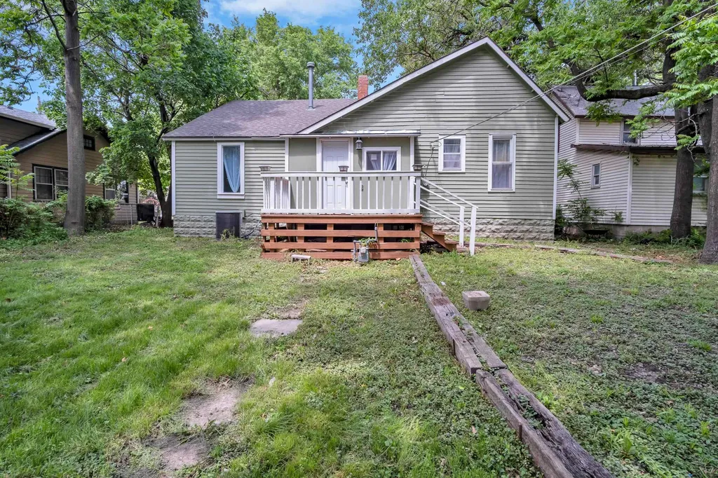 119 E 14th Street Newton KS 67114