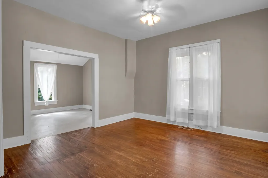 119 E 14th Street Newton KS 67114