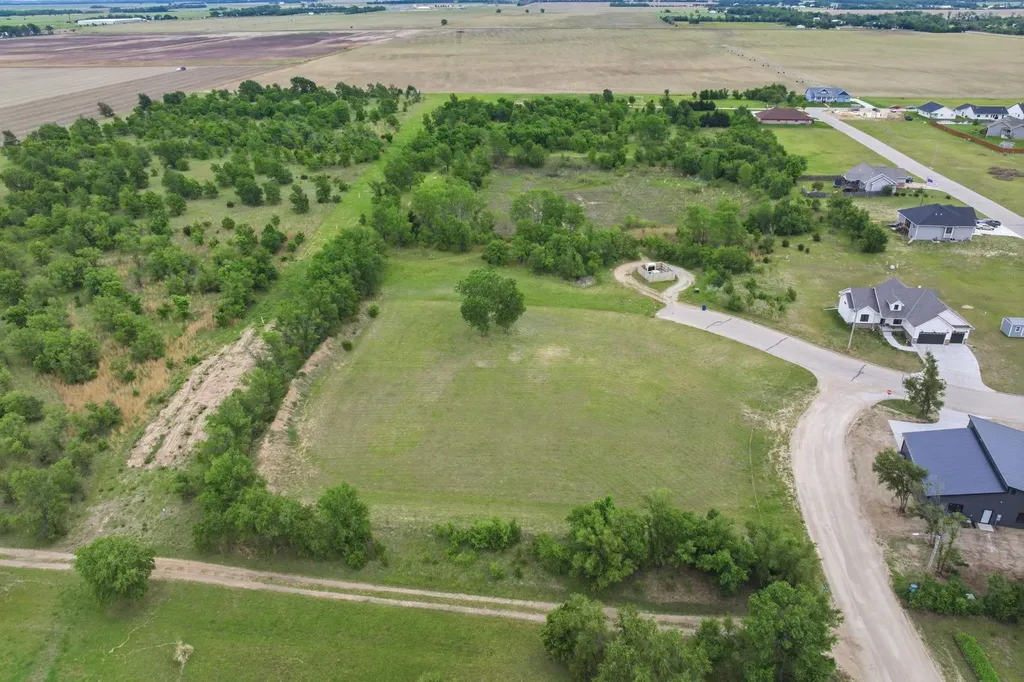 Lot 10 Block A Bentley KS 67016