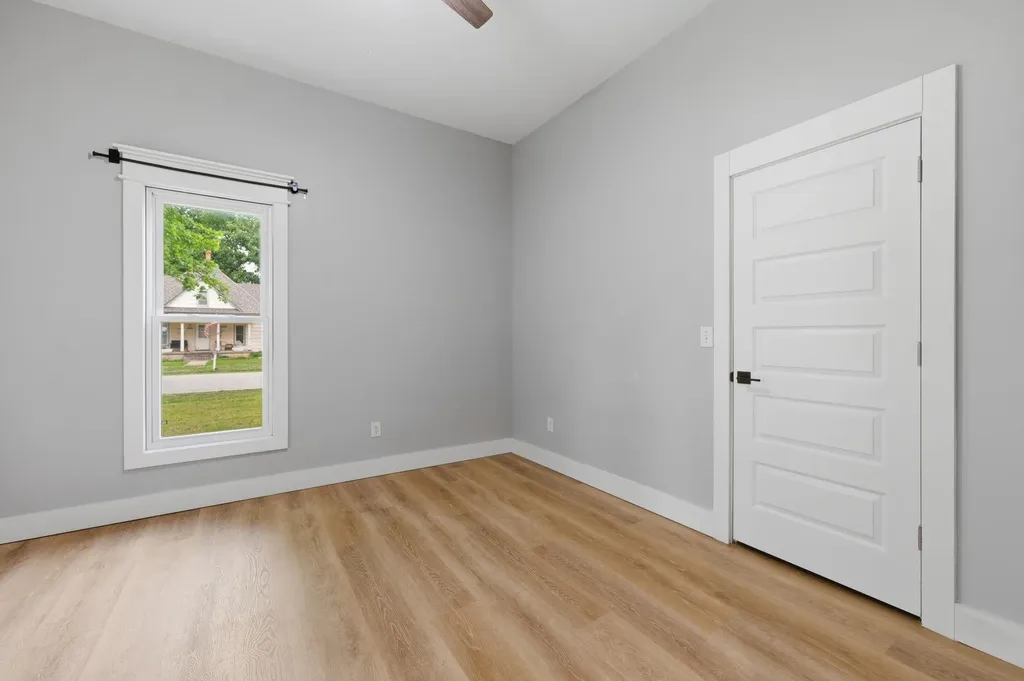 420 W 5th Belle Plaine KS 67013