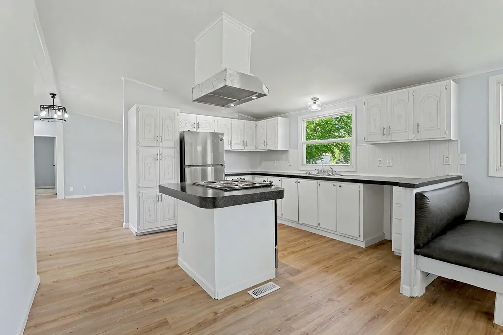 14827 SW 157th Terrace Rose Hill KS 67133
