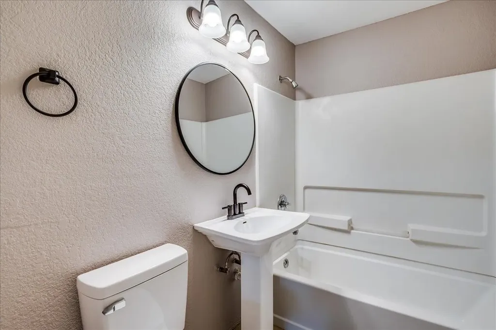 2801-2803 W Elm Wichita KS 67203
