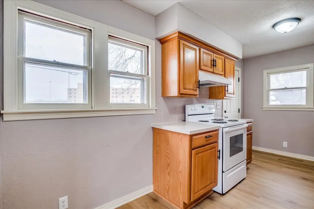 2801-2803 W Elm Wichita KS 67203