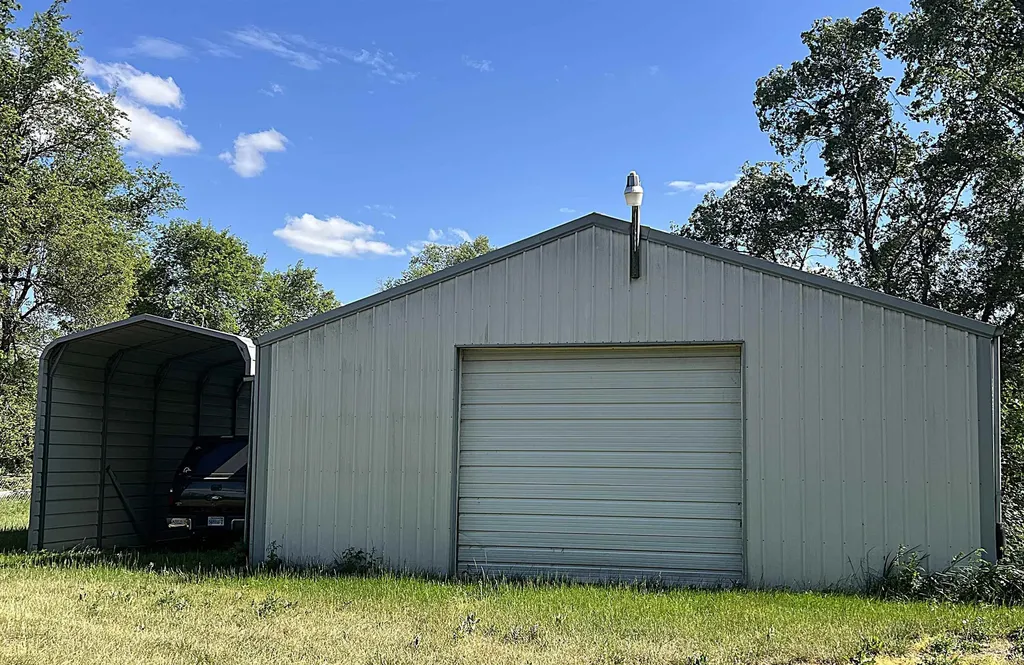 994 E 144th Peck KS 67120