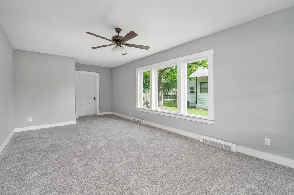 901 N Merchant Street Belle Plaine KS 67013