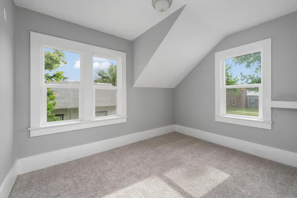 901 N Merchant Street Belle Plaine KS 67013