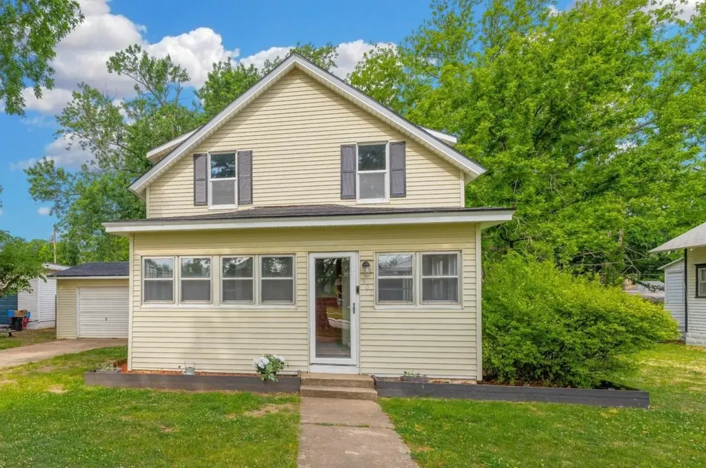 901 N Merchant Street Belle Plaine KS 67013