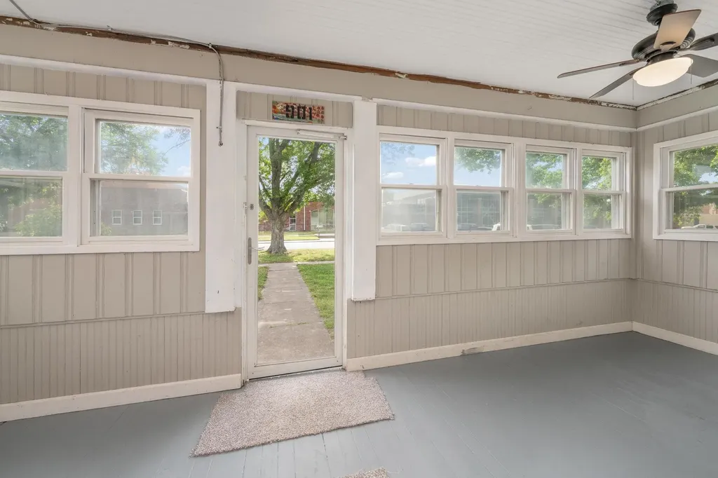 901 N Merchant Street Belle Plaine KS 67013