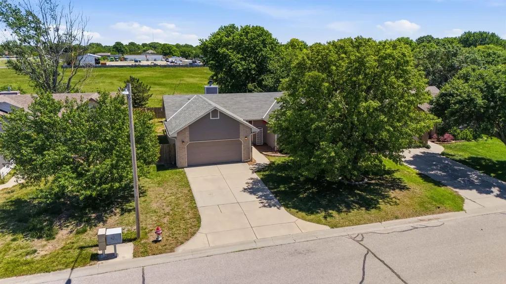 1918 N Stoney Point Wichita KS 67212-6497