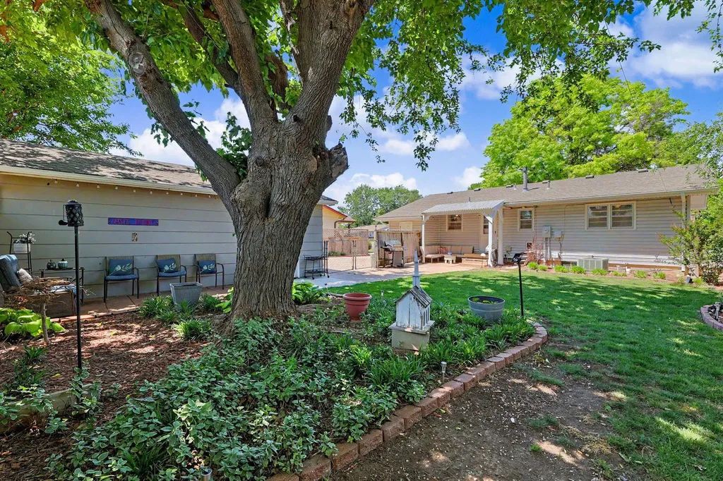 2227 W Southgate Wichita KS 67217