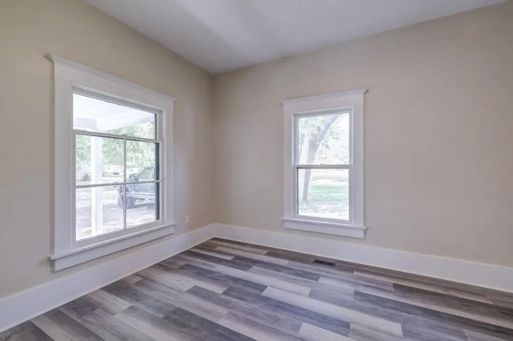 512 E 3rd Winfield KS 67156