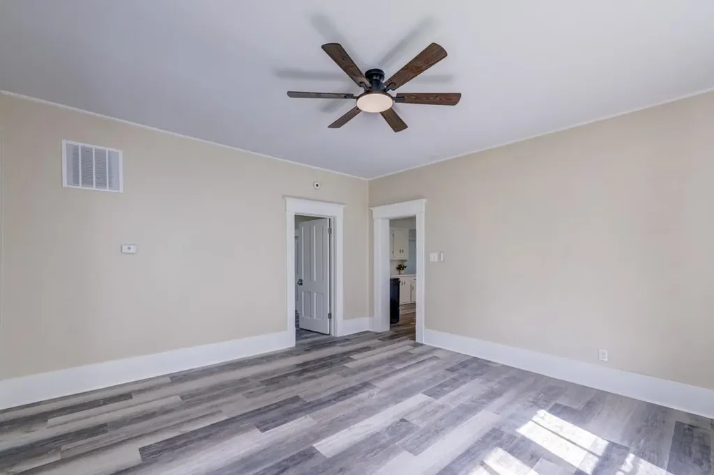 512 E 3rd Winfield KS 67156