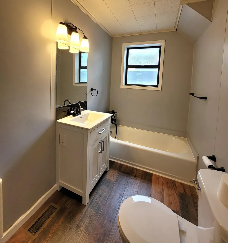 720 N Elm Eureka KS 67045