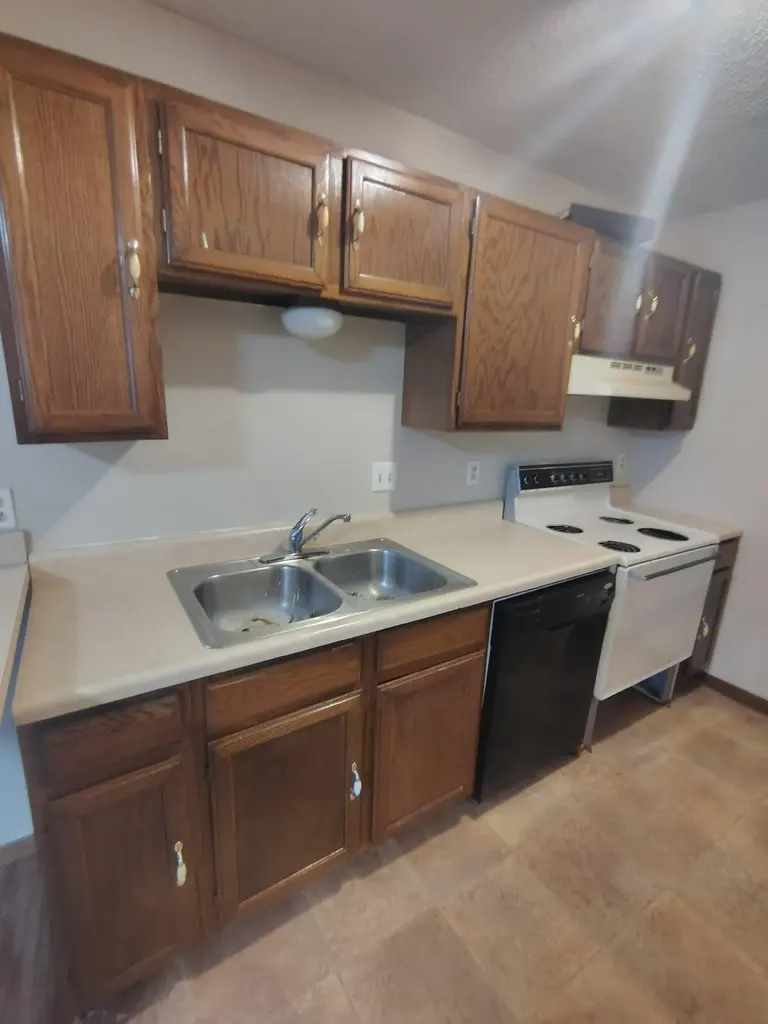 6725 W Shade Lane Wichita KS 67212