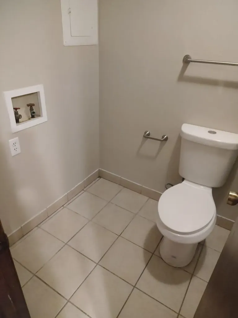 6725 W Shade Lane Wichita KS 67212