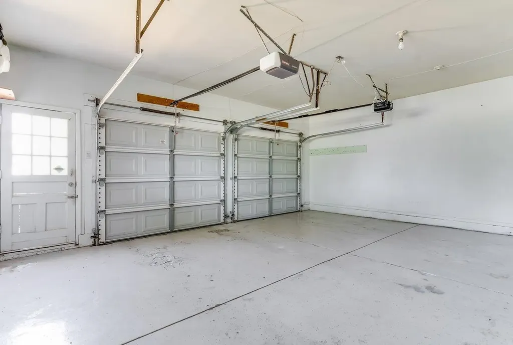 1030 N Vincent Lane Wichita KS 67206