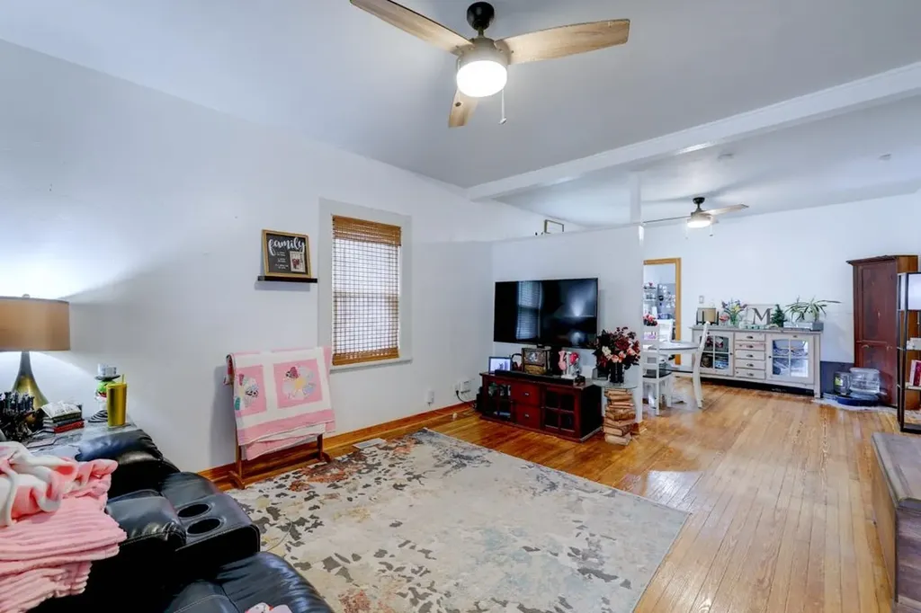 1302 Hackney Winfield KS 67156