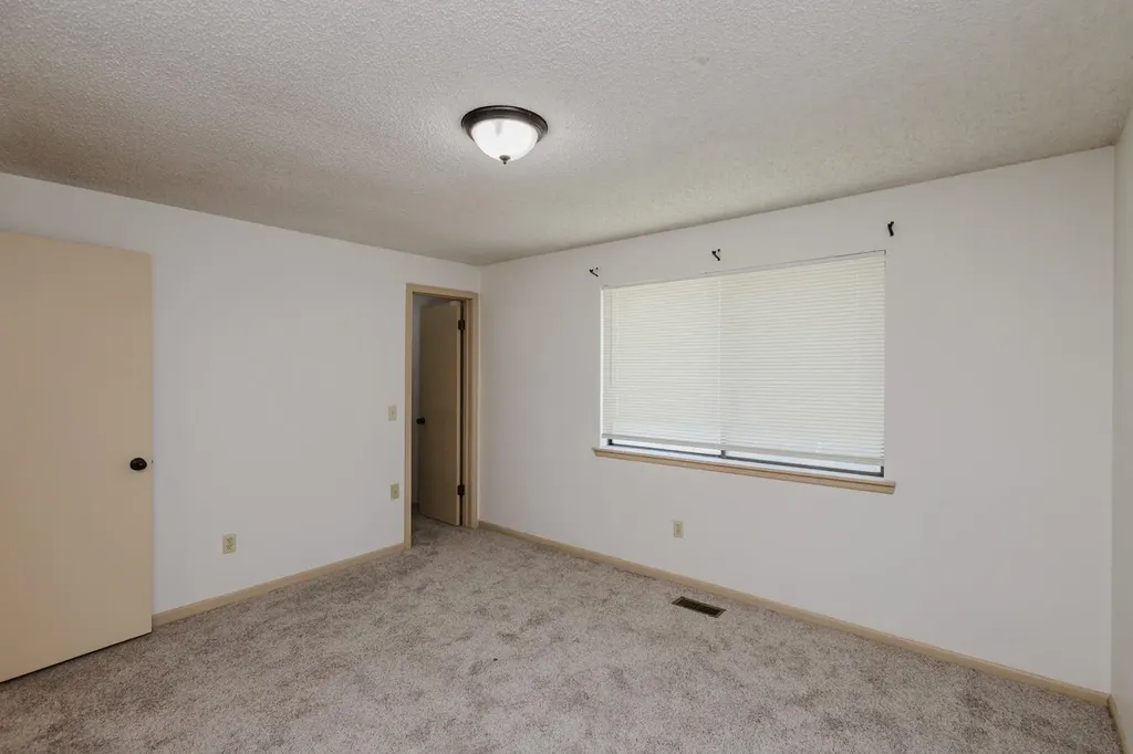 3124 N Brookfield Wichita KS 67226