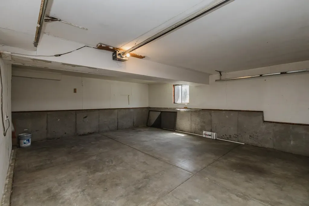 3124 N Brookfield Wichita KS 67226