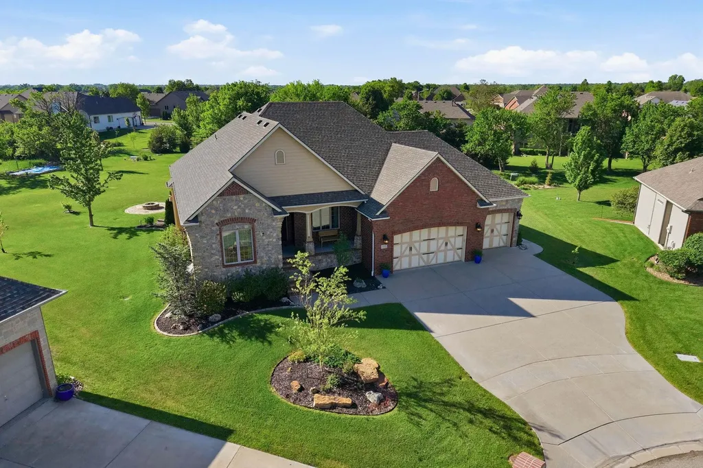 Wichita KS, 13505 E Equestrian Circle