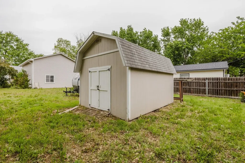 5350 N Saint Clair Avenue Wichita KS 67204