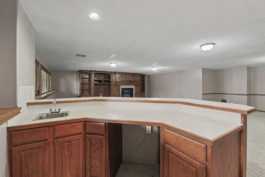 3317 N North Shore Court Wichita KS 67205