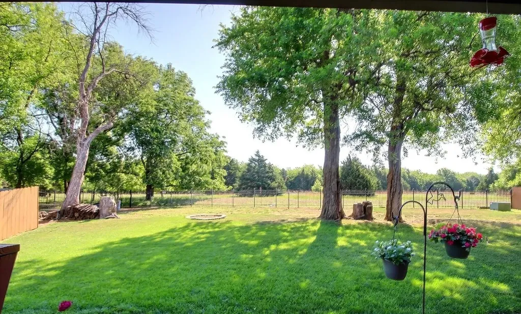 2634 Glacier Drive Wichita KS 67215-1514