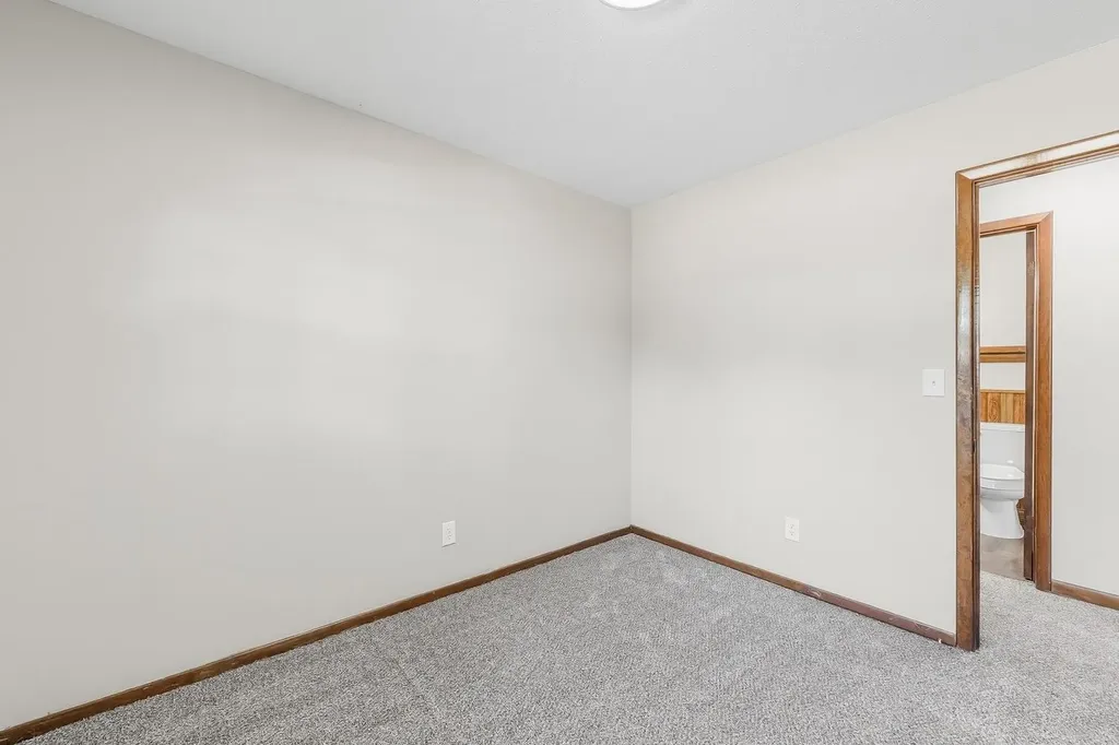 5952 N Palm Lane Wichita KS 67204
