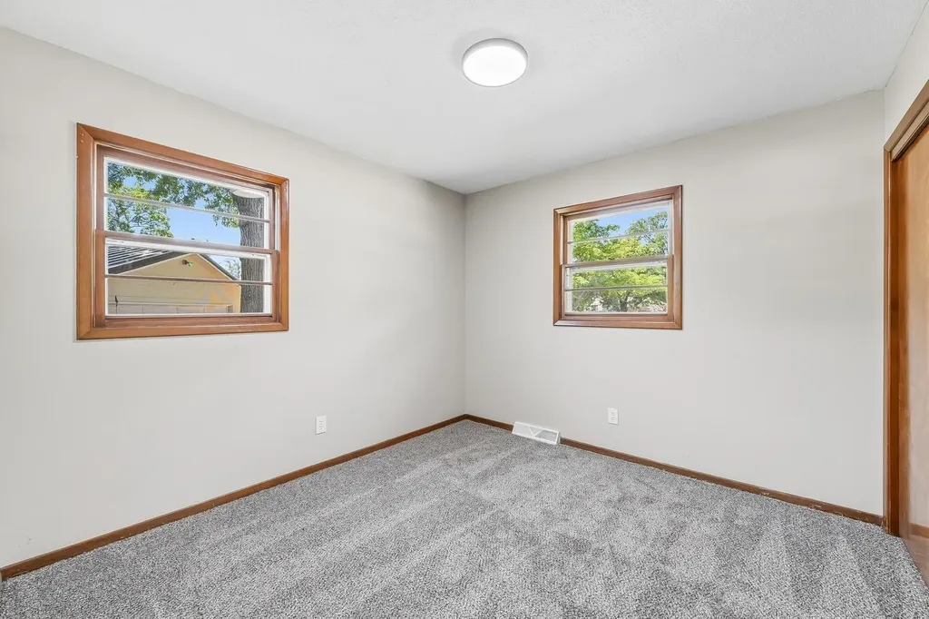 5952 N Palm Lane Wichita KS 67204